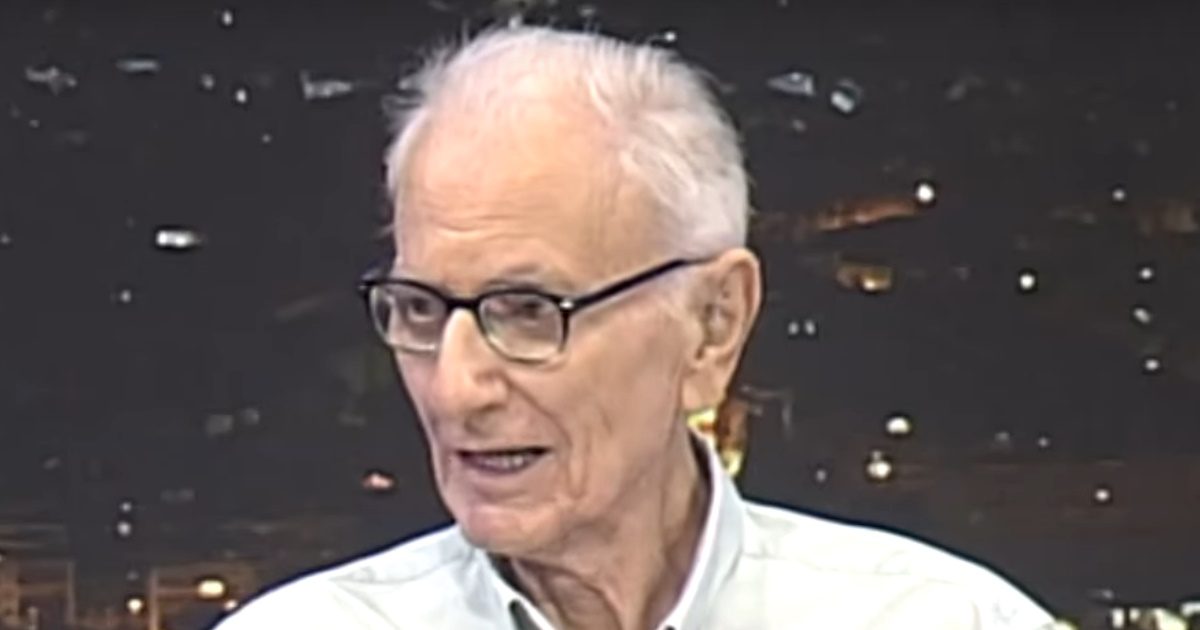 Κώστας Χαρδαβέλλας: «Μην το βάζετε ποτέ κάτω» – Η τελευταία τηλεοπτική παρουσία τρεις μήνες πριν από τον θάνατό του