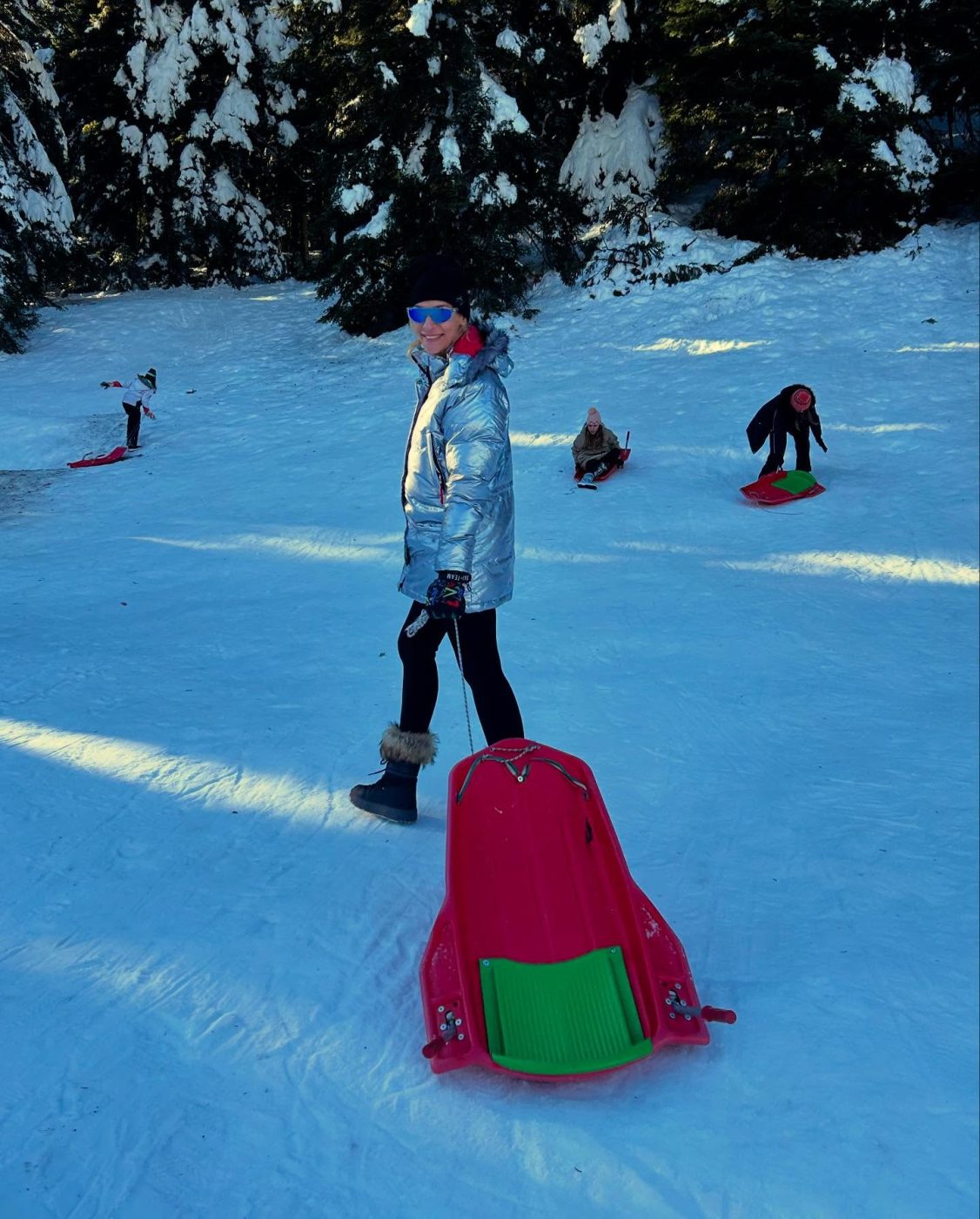 Ζέτα Δούκα: Διαφυγή το χιονισμένο Πετρούλι με την 8χρονη θυγατέρα της – Φωτογραφίες 6 Ζέτα Δούκα: Διαφυγή το χιονισμένο Πετρούλι με την 8χρονη θυγατέρα της – Φωτογραφίες