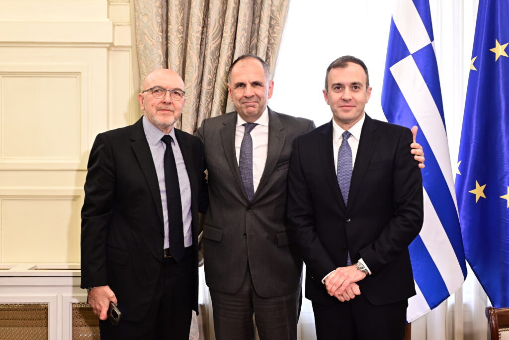 Ορκίστηκε ο καινούριος υφυπουργός Εξωτερικών, Αναστάσιος Χατζηβασιλείου 6 Ορκίστηκε ο καινούριος υφυπουργός Εξωτερικών, Αναστάσιος Χατζηβασιλείου