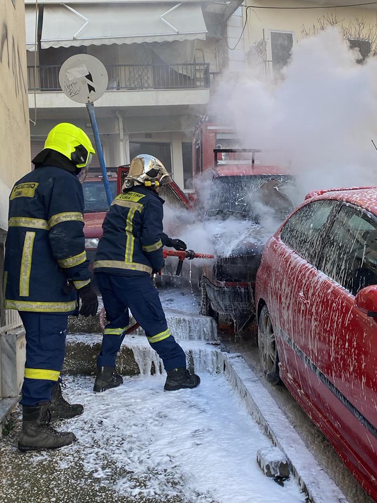 Καβάλα: Πυρκαγιά σε αυτοκίνητο – Συναγερμός στην πυροσβεστική 10 Καβάλα: Πυρκαγιά σε αυτοκίνητο – Συναγερμός στην πυροσβεστική