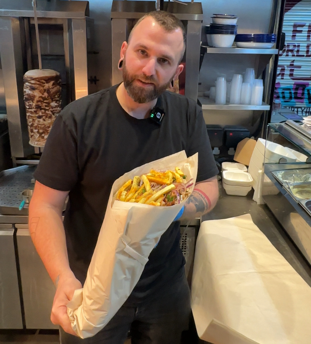 Έλληνας που διαμένει στο Λονδίνο φ prepares τυλιχτό με γύρο τεσσάρων κιλών και τρελαίνει τους Βρετανούς 5 Έλληνας που διαμένει στο Λονδίνο φ prepares τυλιχτό με γύρο τεσσάρων κιλών και τρελαίνει τους Βρετανούς