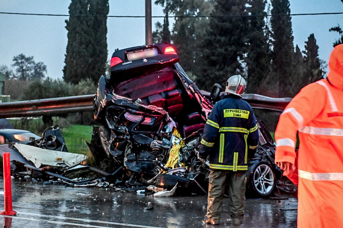Έτρεχε και ξαφνικά άλλαξε κατεύθυνση», λέει ο οδηγός του λεωφορείου για το τροχαίο με τον 25χρονο στην Πατρών – Πύργου
