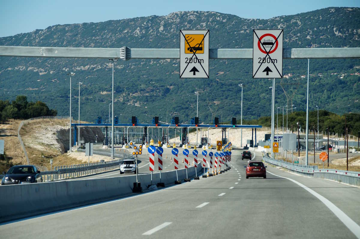 Άφησε τη σύζυγο στις τουαλέτες της Ιόνιας Οδού και γύρισε για να την πάρει μετά από σχεδόν μία ώρα
