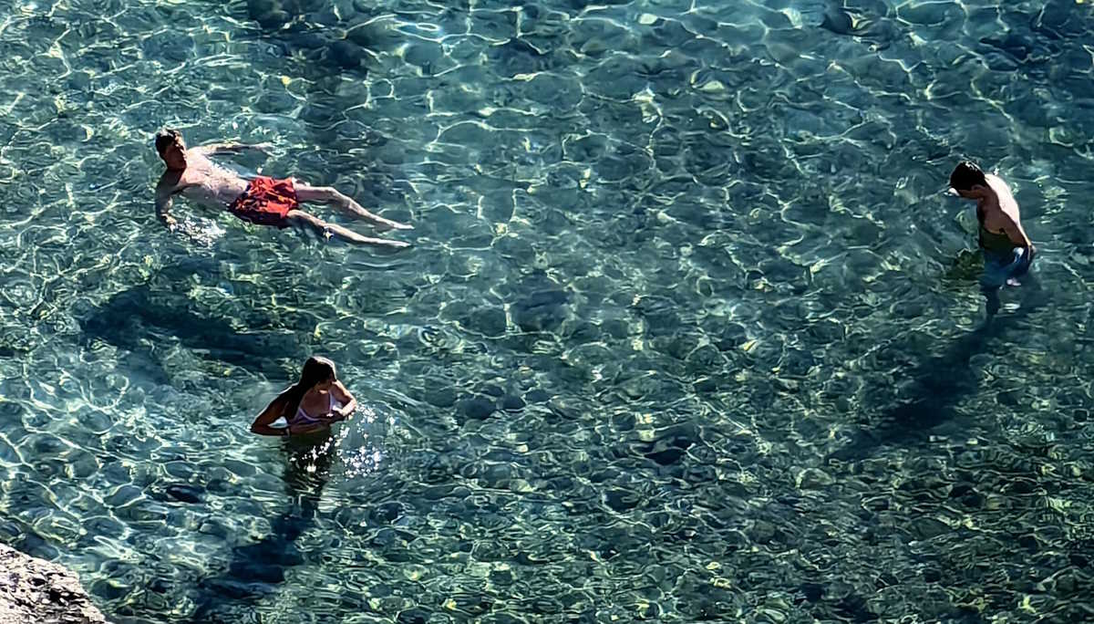 Πρωτοχρονιά με θαλάσσιο μπάνιο στο Ναύπλιο και στην Πάτρα