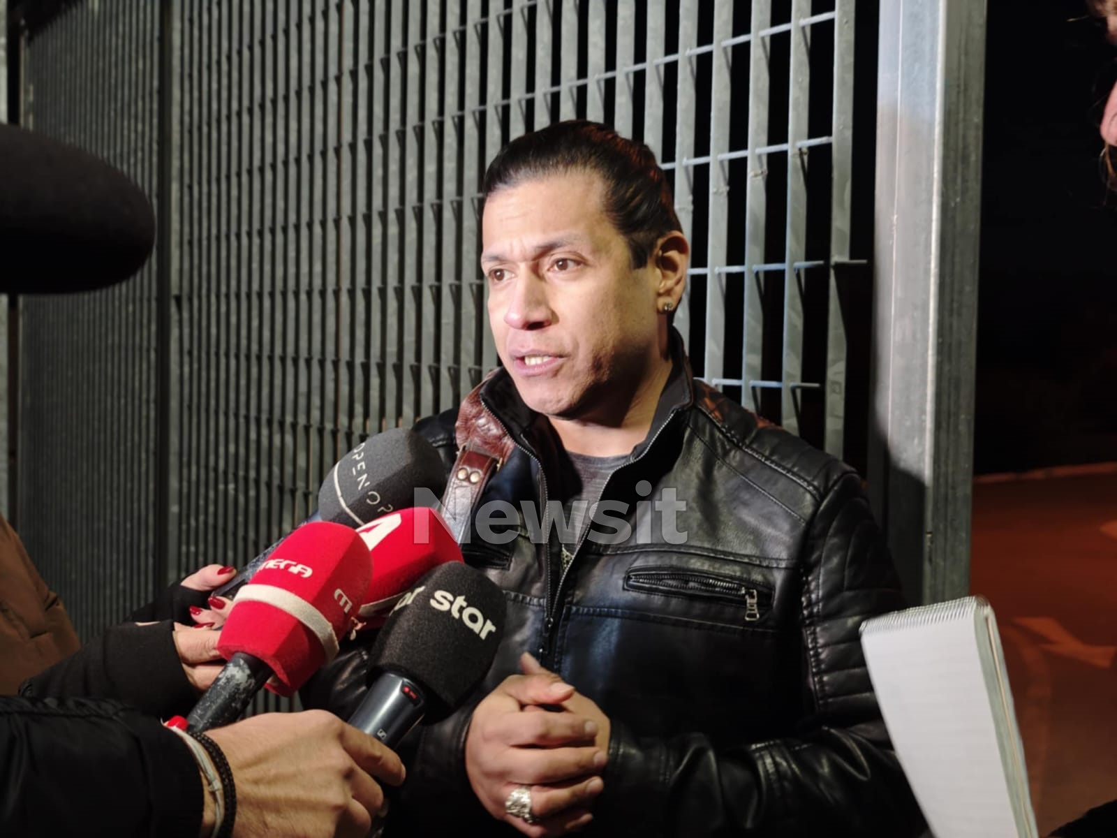 Ρούντι Γιάνγκμπλαντ: Ελεύθερος ο ηθοποιός του Χόλιγουντ – «Ορισμένοι αστυνομικοί εκμεταλλεύονται τη θέση τους»