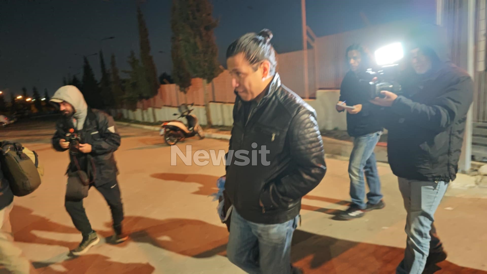 Ρούντι Γιάνγκμπλαντ: Ελεύθερος ο ηθοποιός του Χόλιγουντ – «Ορισμένοι αστυνομικοί εκμεταλλεύονται τη θέση τους» 14 Ρούντι Γιάνγκμπλαντ: Ελεύθερος ο ηθοποιός του Χόλιγουντ – «Ορισμένοι αστυνομικοί εκμεταλλεύονται τη θέση τους»