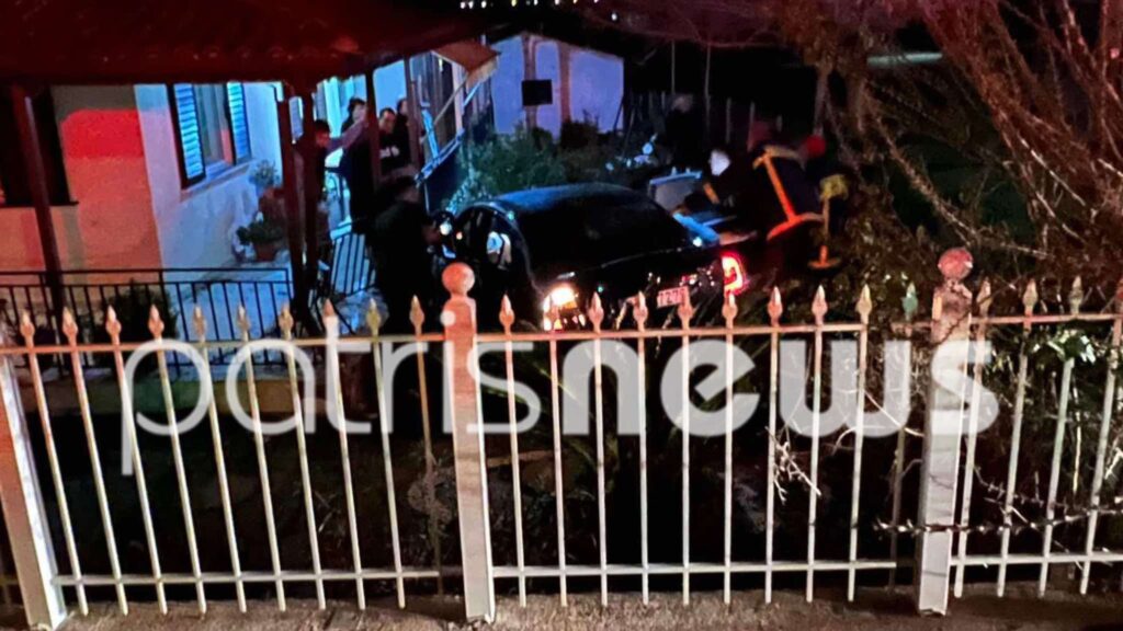 Ηλεία: Διασωληνωμένος ο οδηγός που εισέβαλε σε αυλή σπιτιού 12 Ηλεία: Διασωληνωμένος ο οδηγός που εισέβαλε σε αυλή σπιτιού