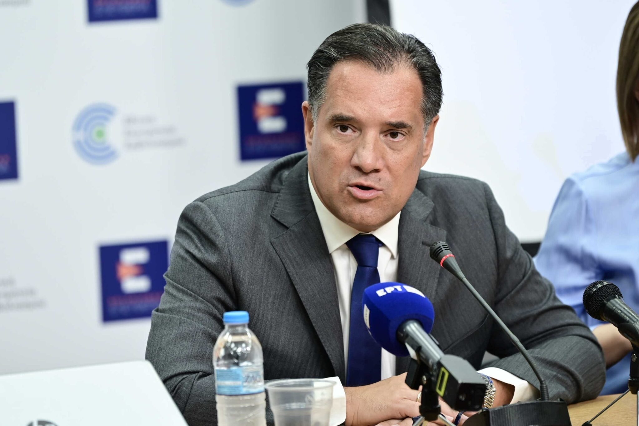 Άδωνις Γεωργιάδης: «Δεν υπήρξε πτώση του ασανσέρ στο Παίδων – Κανονικά η συντήρηση το Ιανουάριο»