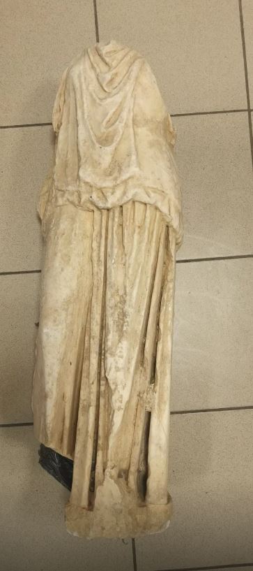 Θεσσαλονίκη: Αγαλμα από ελληνιστικούς χρόνους βρέθηκε σε σακούλα σκουπιδιών 2 Θεσσαλονίκη: Αγαλμα από ελληνιστικούς χρόνους βρέθηκε σε σακούλα σκουπιδιών
