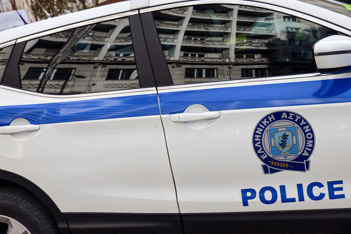 Ηράκλειο: Πυροβολισμοί με «χρώμα» βεντέτας σε επιχείρηση – Τραυματίστηκε υπάλληλος