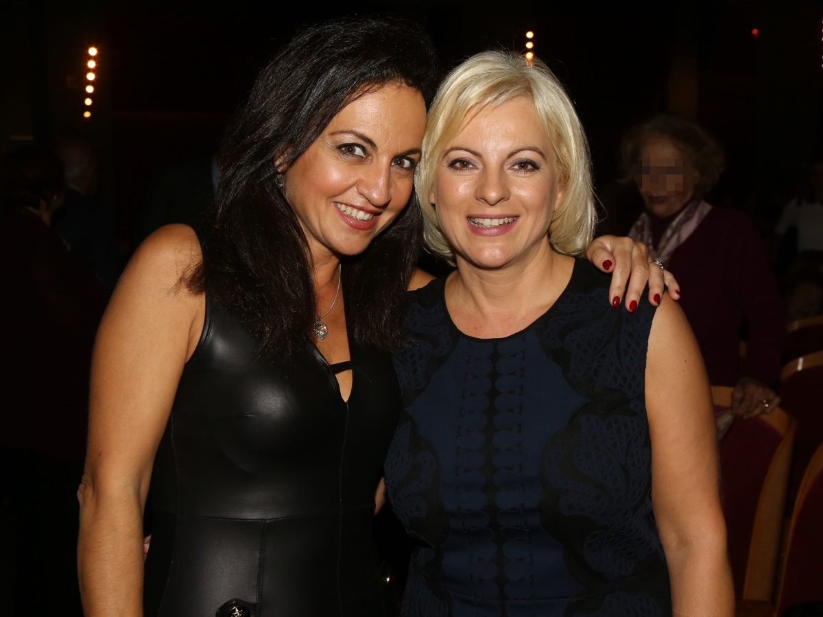 Μίμης Δομάζος: Η ισχυρή σχέση με τις τρεις κόρες του – Η υποστήριξη στις επιλογές τους και οι σπάνιες παρουσίες τους 10 Μίμης Δομάζος: Η ισχυρή σχέση με τις τρεις κόρες του – Η υποστήριξη στις επιλογές τους και οι σπάνιες παρουσίες τους