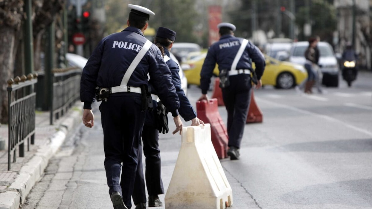Κυκλοφοριακές ρυθμίσεις σήμερα και αύριο στην Αθήνα για την κηδεία του Κώστα Σημίτη: Ποιοι δρόμοι θα κλείσουν