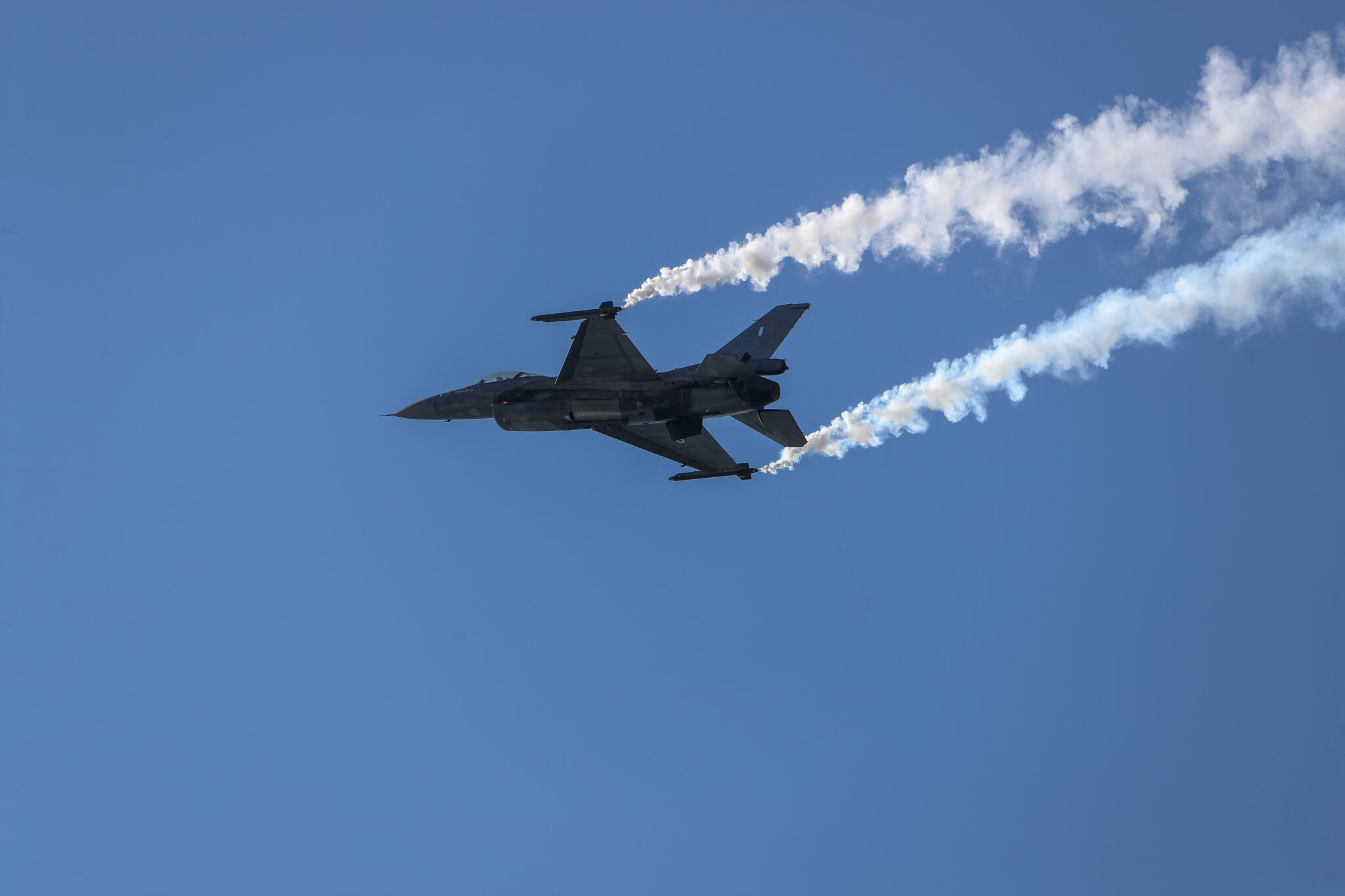 F-16 Viper: Η Πολεμική Αεροπορία παρέλαβε την 30ή θανατηφόρα «Όφεια» – Οι εξελίξεις των μαχητικών
