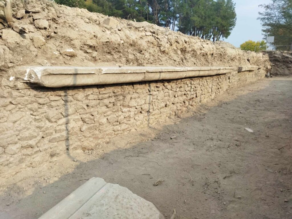 Νέα ευρήματα στους Φιλίππους αποκάλυψαν οι εργασίες ασφαλείας 5 Νέα ευρήματα στους Φιλίππους αποκάλυψαν οι εργασίες ασφαλείας