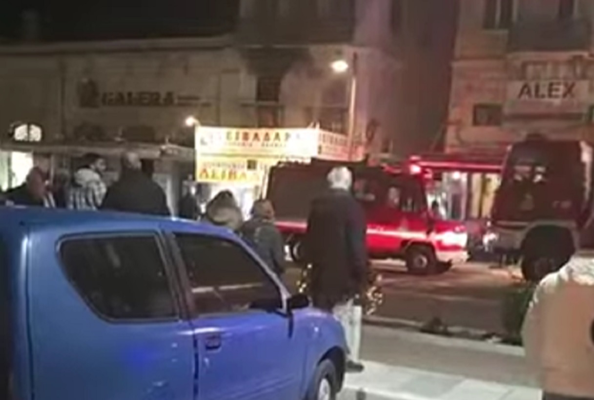Φωτιά σε κατοικία στην Ερμούπολη Σύρου – Στο νοσοκομείο προληπτικά η ένοικος