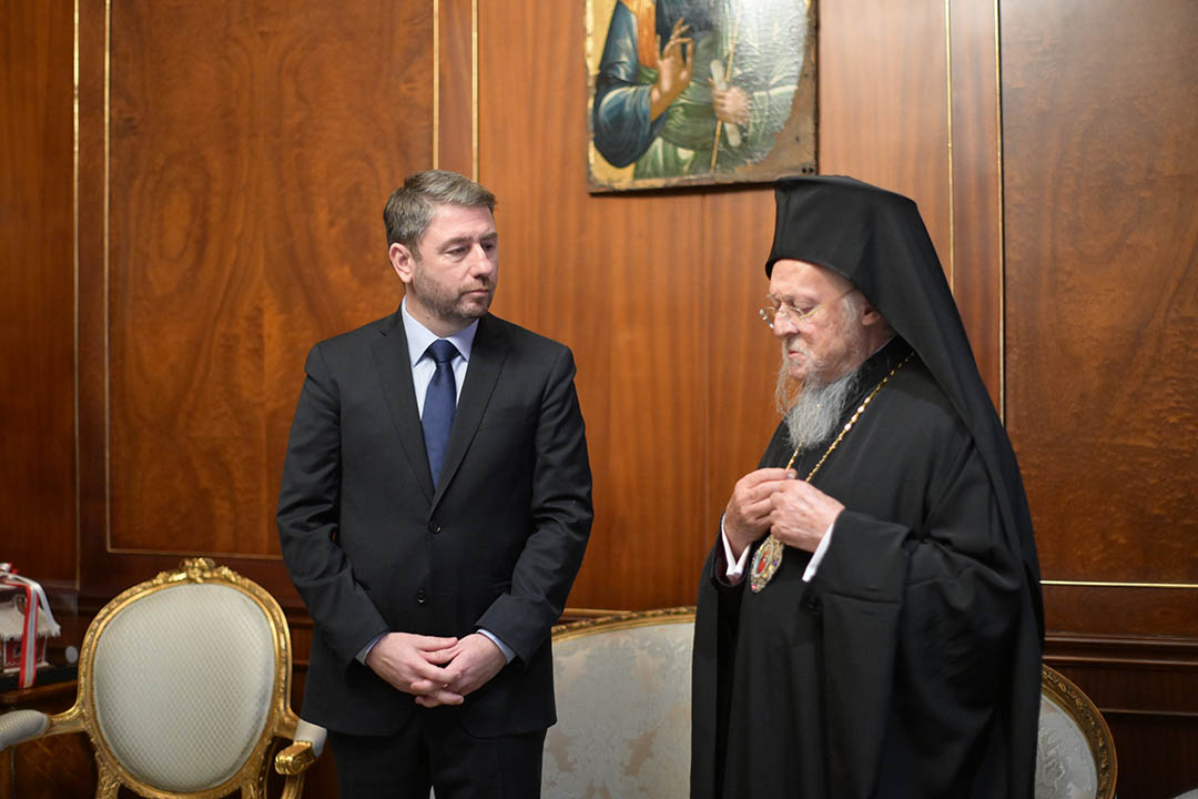 Συνάντηση του Νίκου Ανδρουλάκη με τον Πατριάρχη στο Φανάρι