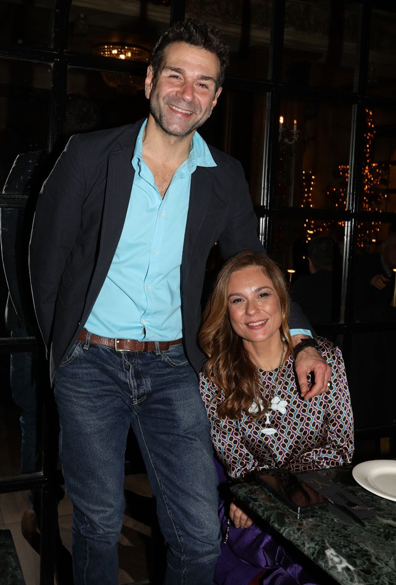 Θάλεια Ματίκα – Τάσος Ιορδανίδης: Ρομαντικό γεύμα για δύο στο κέντρο της Αθήνας – Φωτογραφίες 6 Θάλεια Ματίκα – Τάσος Ιορδανίδης: Ρομαντικό γεύμα για δύο στο κέντρο της Αθήνας – Φωτογραφίες