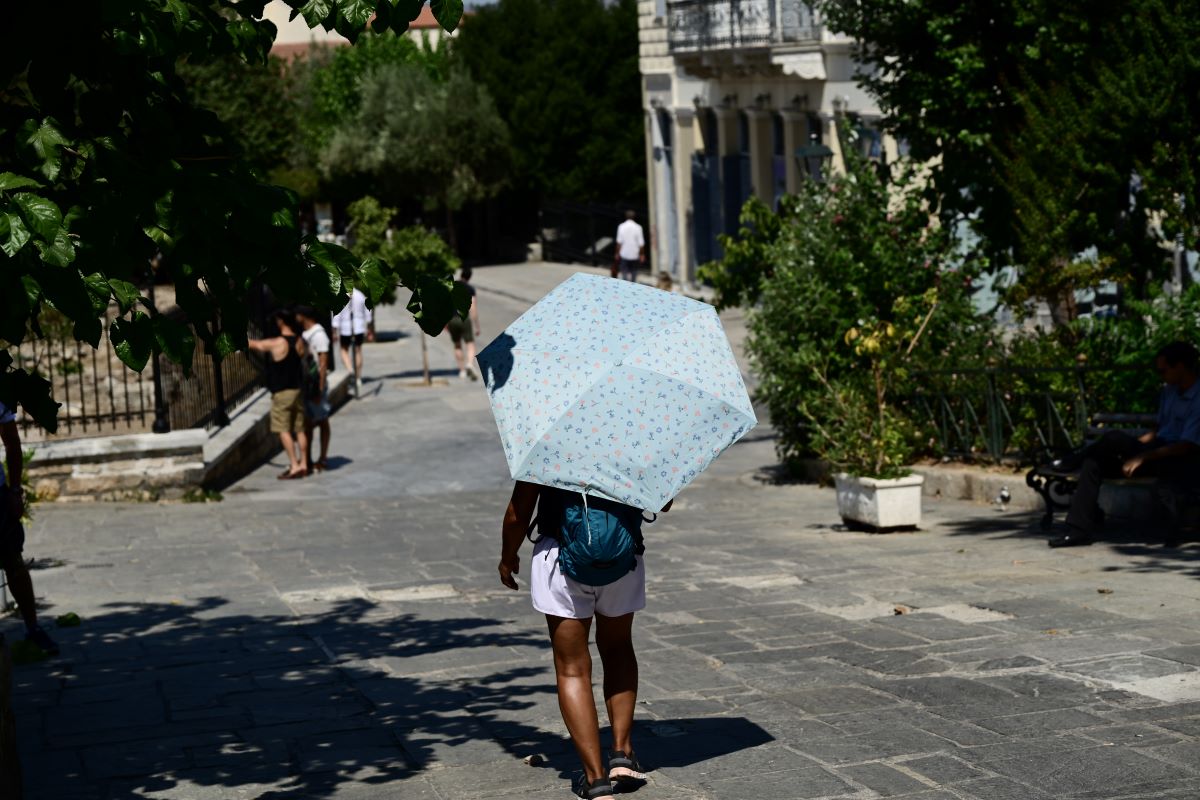 Καύσωνας: Το θερμόμετρο άγγιξε τους 43 βαθμούς Κελσίου – «Ψήθηκαν» Πελοπόννησος, ανατολική Στερεά, Θράκη και Θεσσαλία