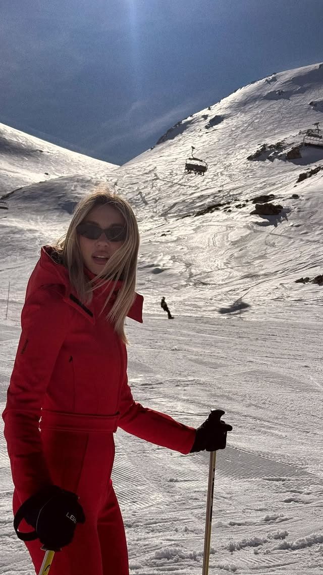 Χρήστος Μάστορας – Γαρυφαλλιά Καληφώνη: Ρομαντική εξόρμηση στο χιόνι – Βίντεο