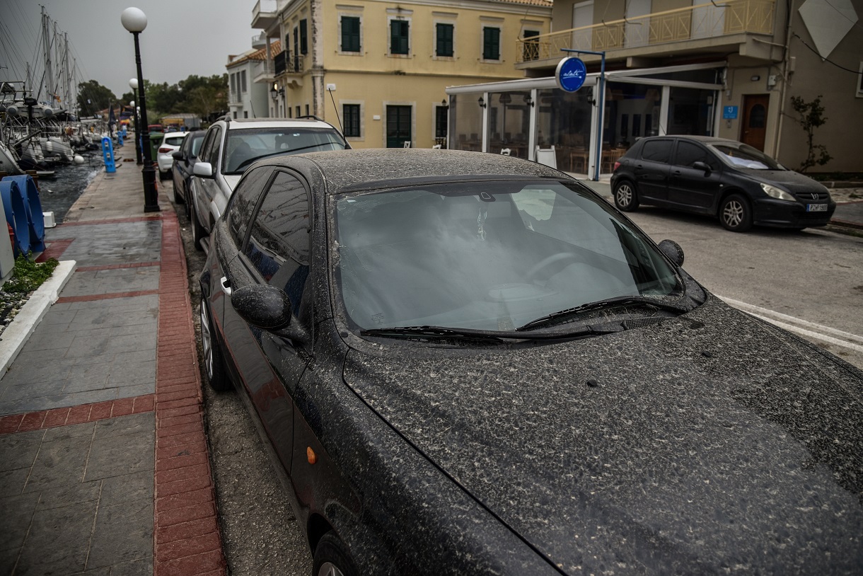 Καιρός: Έρχονται βροχές, σκόνη και υγρασία το επόμενο διήμερο – «Κρύο και χιόνια από εβδομάδα»