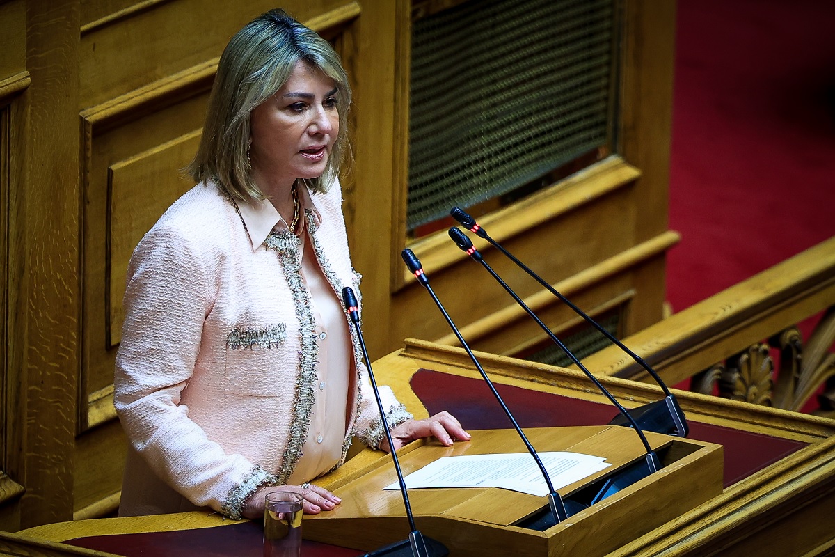 Ζ. Μακρή  για Ωνάσεια Πρότυπα Ιδρύματα: Ένας θεσμός που στοχεύει στην αναβάθμιση της δημόσιας εκπαίδευσης – Δωρεάν για τους σπουδαστές