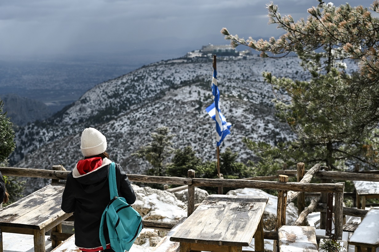 Πάρνηθα: Τραυματίστηκε γυναίκα 50 ετών σε πεζοπορία και μεταφέρθηκε με ασθενοφόρο στο ΚΑΤ