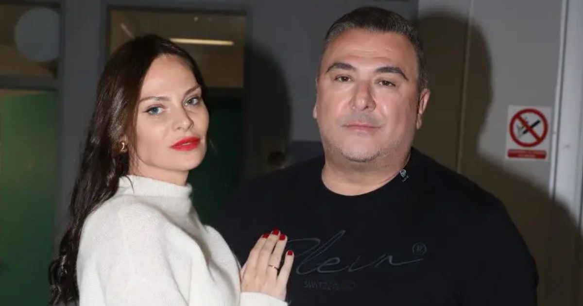 Υβόννη Μπόσνιακ: Η selfie εικόνα με τον Αντώνη Ρέμο και οι ευχές για την γιορτή του