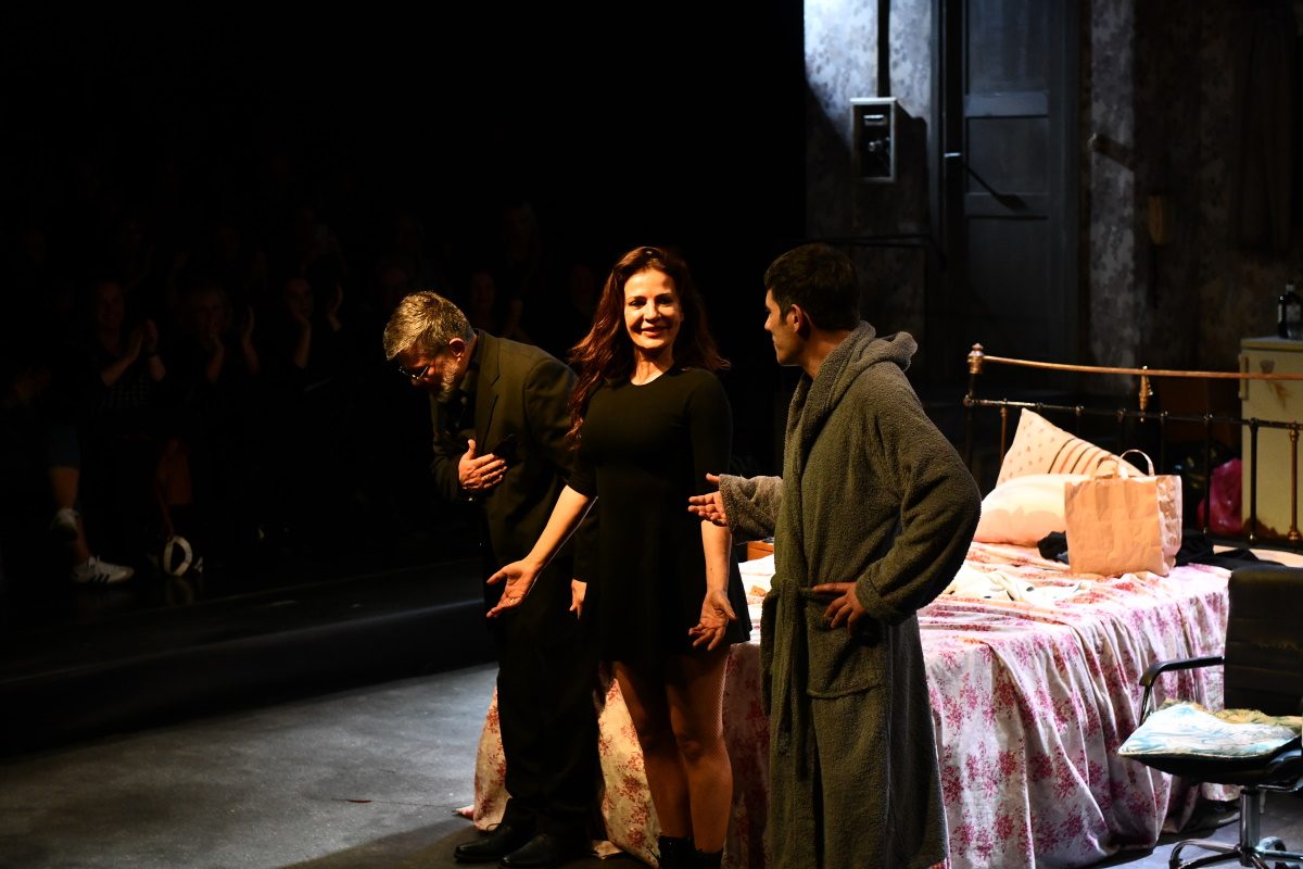 Δήμητρα Ματσούκα: Ο Πέτρος Κόκκαλης δίπλα της στην επίσημη πρεμιέρα! 16 Δήμητρα Ματσούκα: Ο Πέτρος Κόκκαλης δίπλα της στην επίσημη πρεμιέρα!