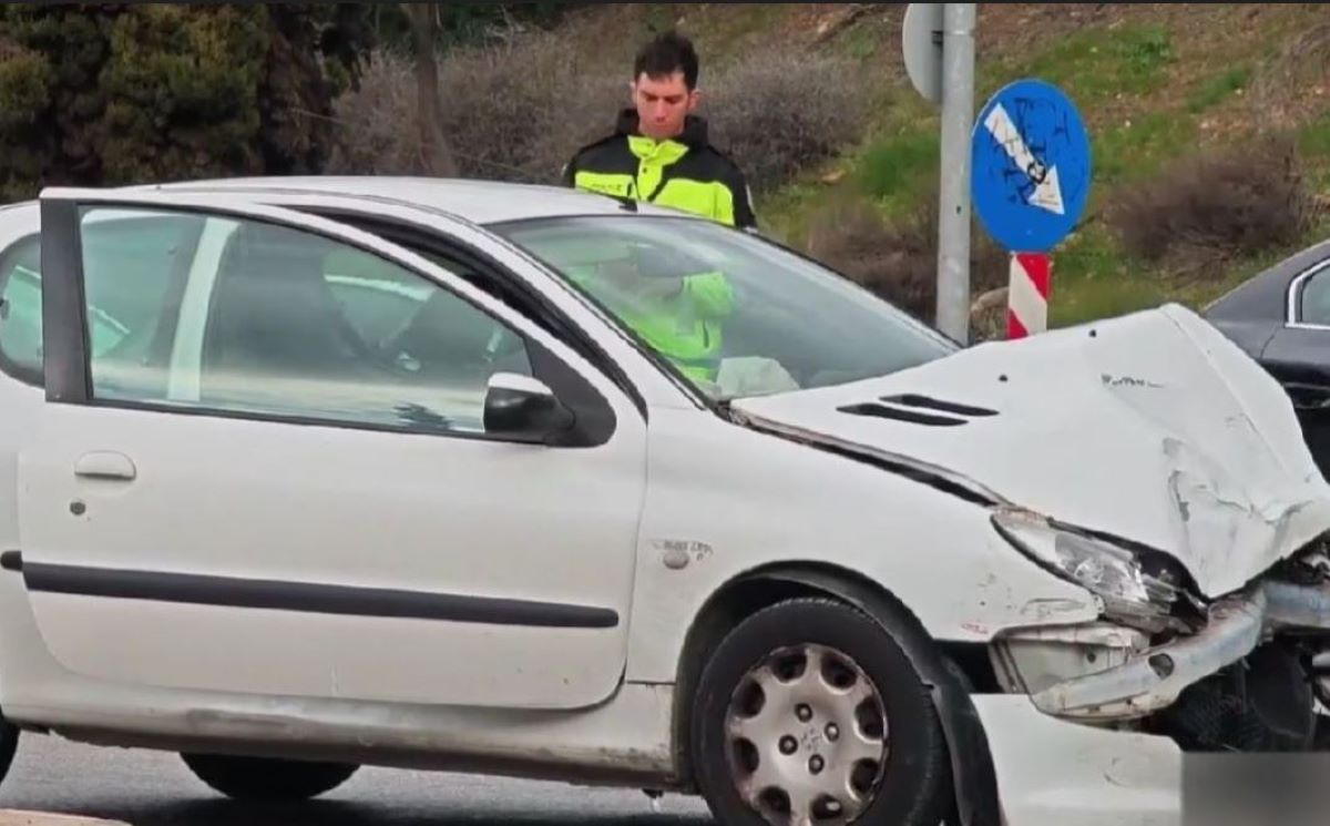 Τροχαίο με τραυματία στην Αλίμου – Κατεχάκη – Έκλεισε για μεγάλο διάστημα η δεξιά λωρίδα