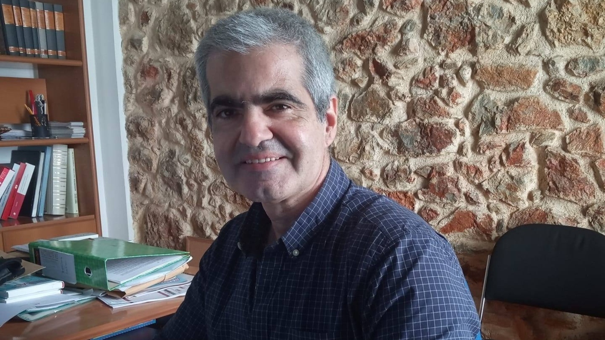 Βασίλης Παπαθεοδώρου: Αθωώθηκε ο συγγραφέας από τις κατηγορίες παιδικής πορνογραφίας