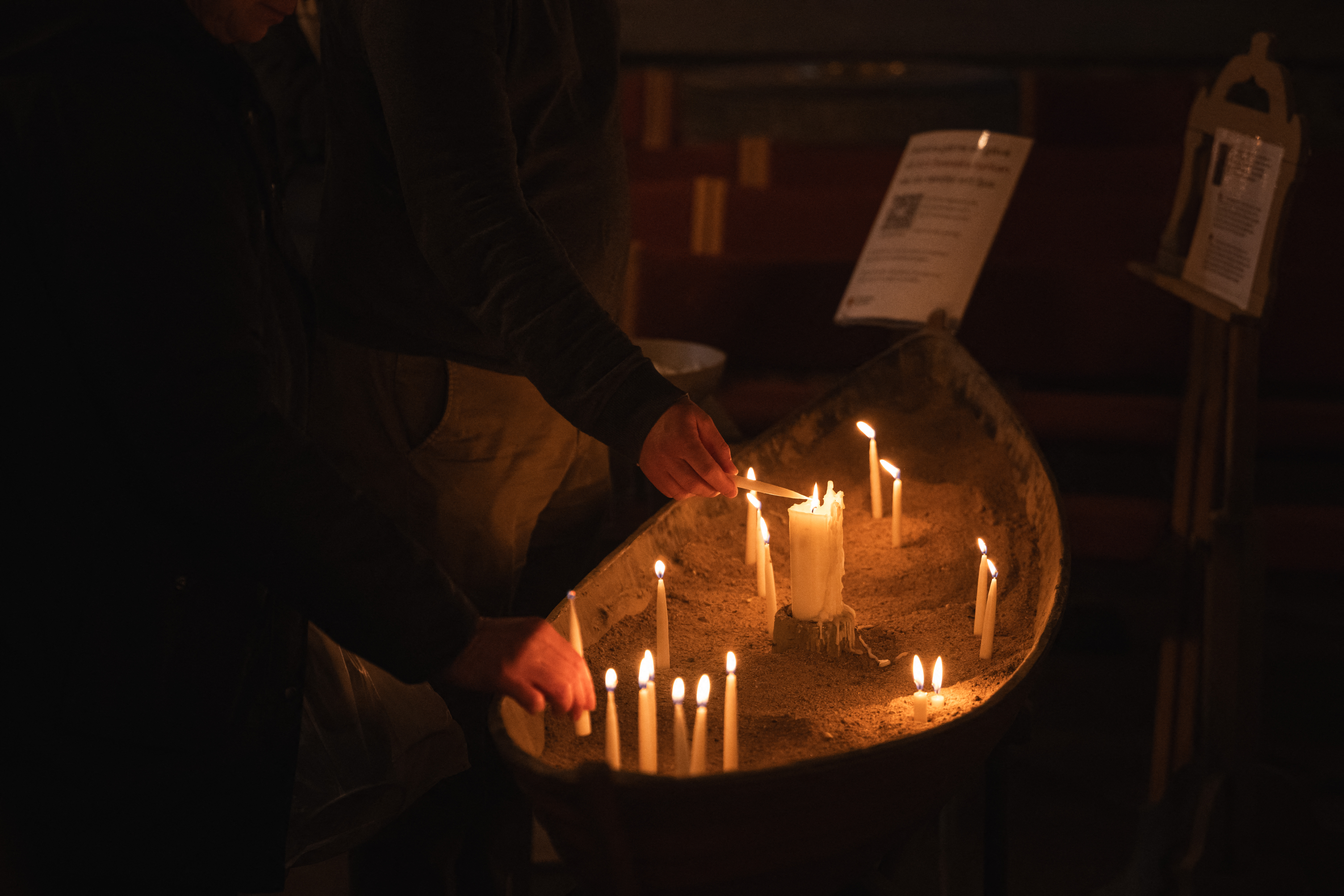 SWEDEN-CRIME-SHOOTING Θρήνος για τη σφαγή στη Σουηδία με 11 νεκρούς – Η πιο θανατηφόρα επίθεση στην ιστορία της χώρας