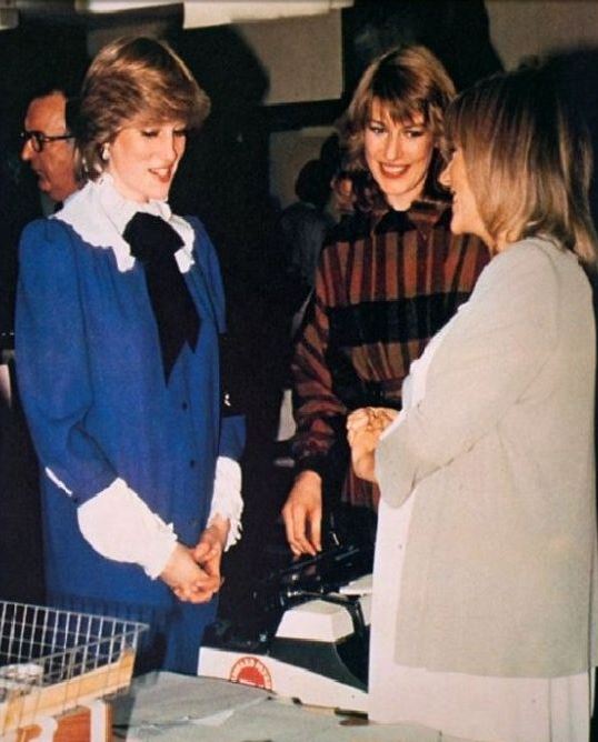 Πριγκίπισσα Νταϊάνα: Τι θα έλεγε σήμερα για τα παιδιά της – Οι αποκαλύψεις γνωστής δημοσιογράφου που ήταν φίλη της 6 Πριγκίπισσα Νταϊάνα: Τι θα έλεγε σήμερα για τα παιδιά της – Οι αποκαλύψεις γνωστής δημοσιογράφου που ήταν φίλη της