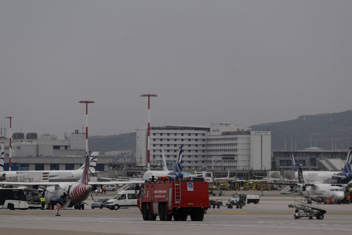 Αναγκαστική προσγείωση αεροσκάφους στο «Ελ Βενιζέλος» – Ο πιλότος ζήτησε ιατρική βοήθεια