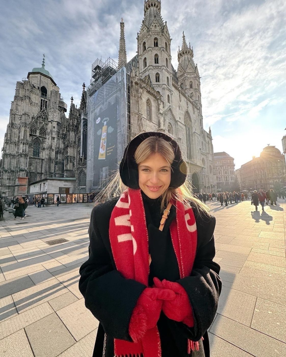 Κλέλια Ανδριολάτου για την ζωή της: «Είμαι ερωτευμένη και είναι πολύ ωραία» 4 Κλέλια Ανδριολάτου για την ζωή της: «Είμαι ερωτευμένη και είναι πολύ ωραία»