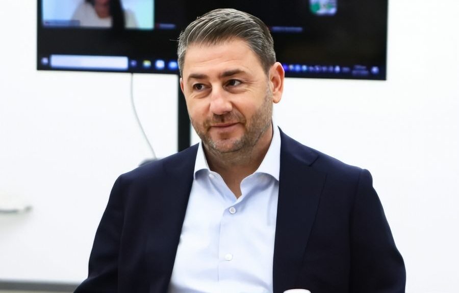 nikos-androulakis-900x576