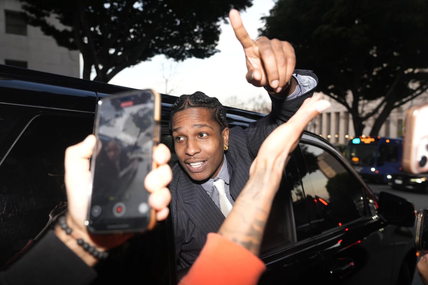 A$AP Rocky: Αθώος ο ράπερ για όλες τις κατηγορίες – Το συγκινητικό τέλος της δικαστικής διαμάχης με τη «βουτιά» στην αγκαλιά της Rihanna