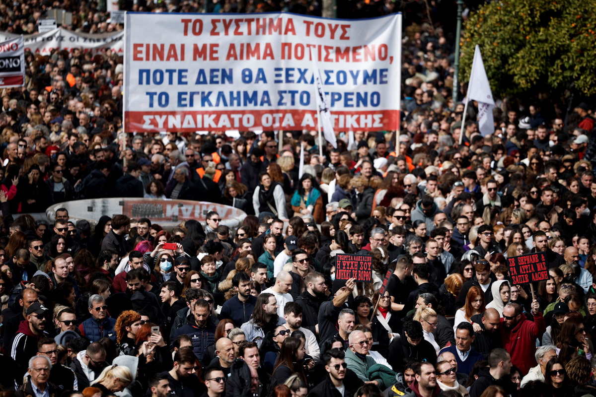Τέμπη: Η φωνή της Ελλάδας μέσα από τον φακό του Reuters – Συγκλονιστικές εικόνες από τα συλλαλητήρια 10 Τέμπη: Η φωνή της Ελλάδας μέσα από τον φακό του Reuters – Συγκλονιστικές εικόνες από τα συλλαλητήρια