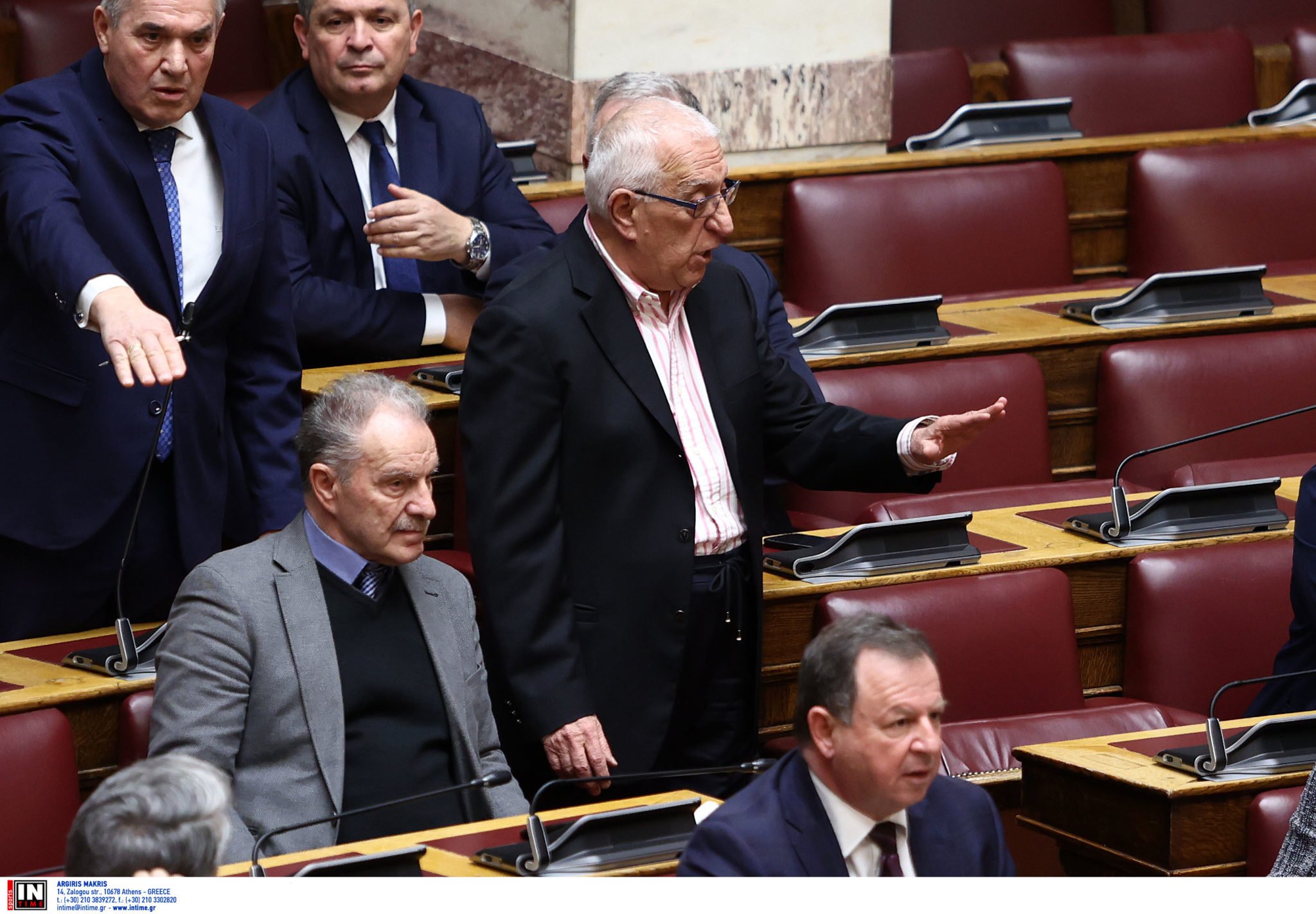 Δημήτρης Κυριαζίδης: Το χρονικό της «θύελλας» στη Βουλή μετά τα χυδαία σχόλια για την Ζωή Κωνσταντοπούλου – Το σεξιστικό παρελθόν του βουλευτή
