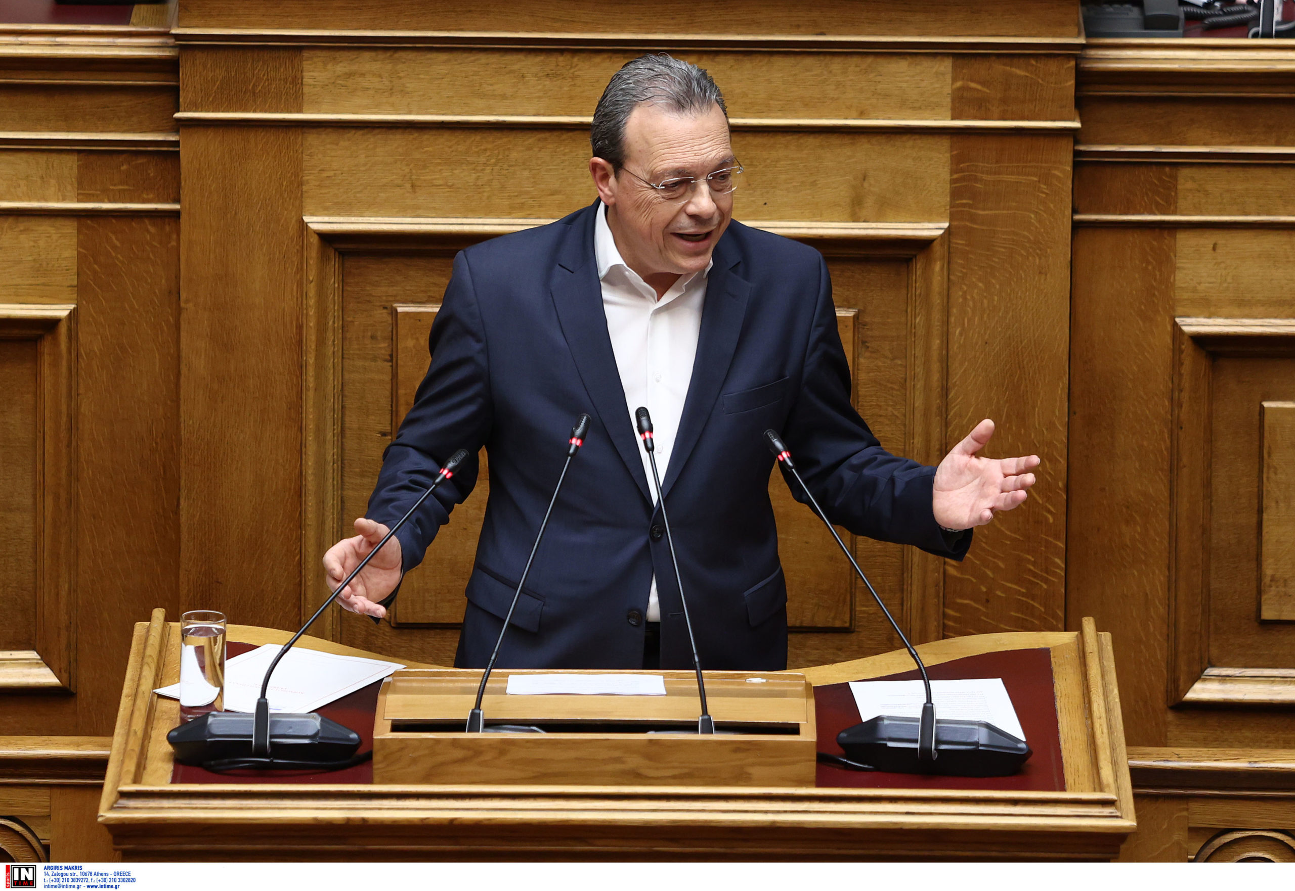 Βουλή: Απορρίφθηκε η πρόταση δυσπιστίας κατά της κυβέρνησης – Η σκληρή αντιπαράθεση των πολιτικών αρχηγών και η αναφορά Μητσοτάκη για εκλογές το 2027