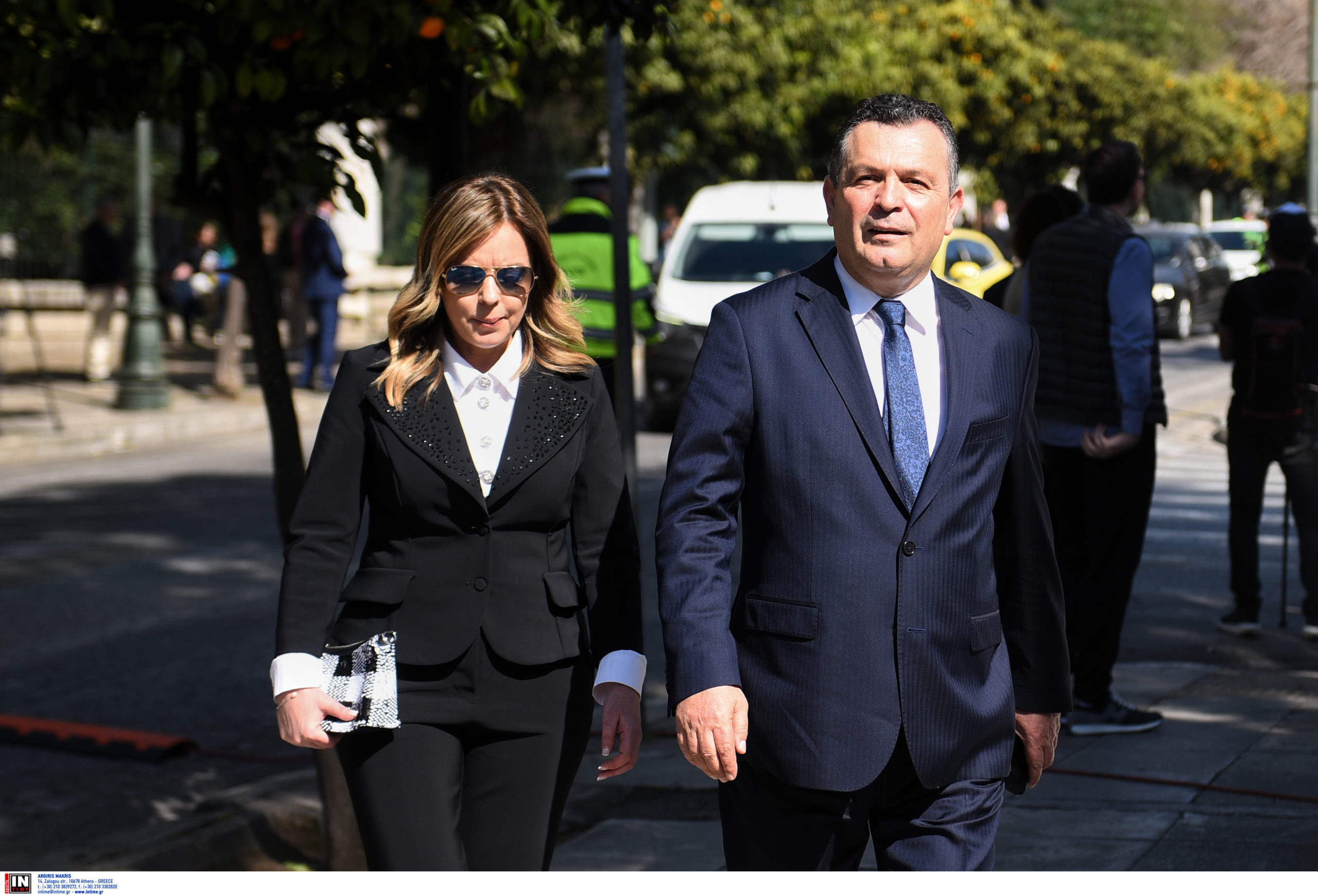 Όλα όσα έγιναν στην ορκωμοσία των νέων μελών της κυβέρνησης και το πρώτο υπουργικό συμβούλιο – Οι ατάκες, τα «πηγαδάκια» και τα μηνύματα Μητσοτάκη