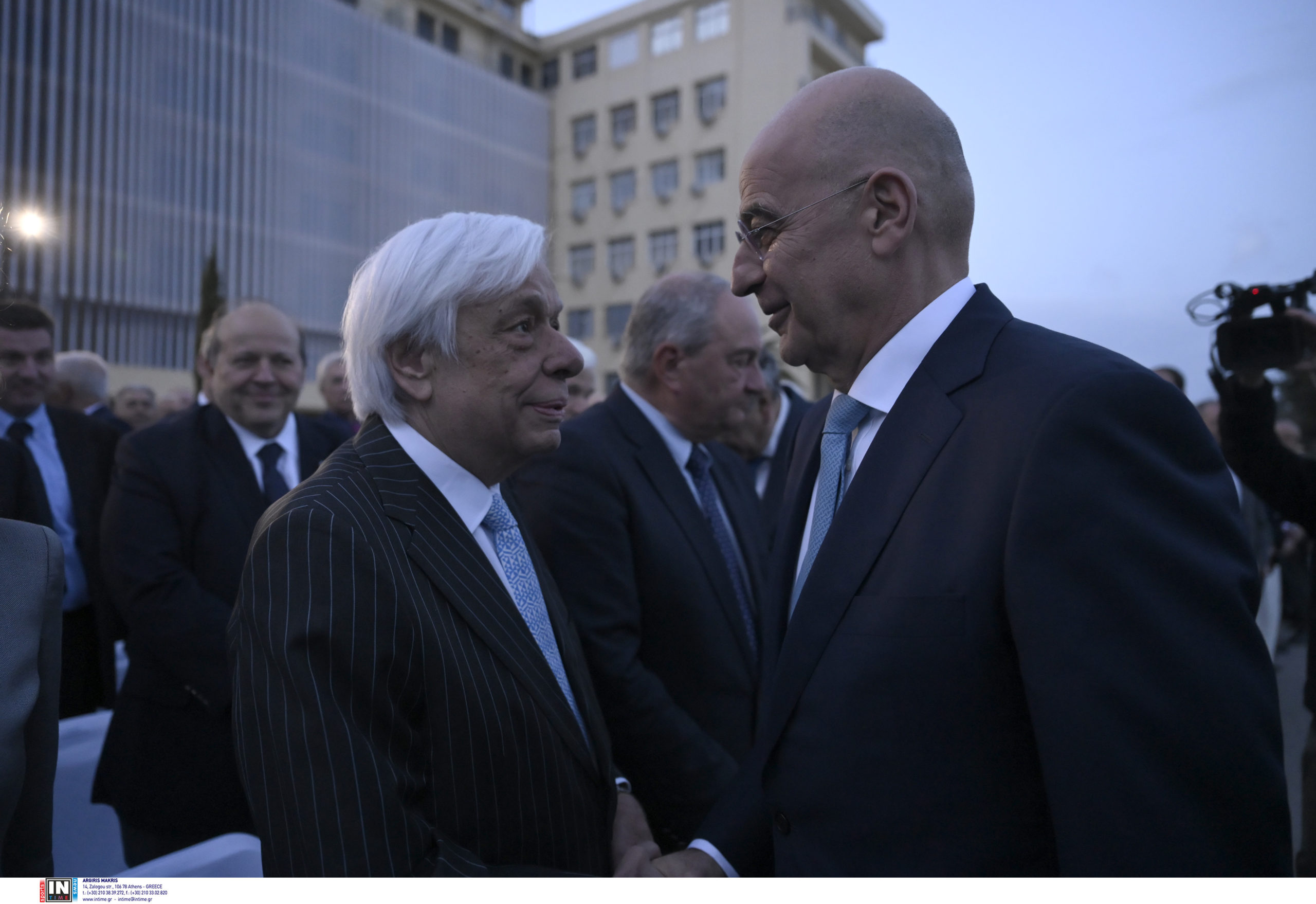 Δένδιας: Αποκαλύπτουμε σήμερα το Μνημείο της ευγνωμοσύνης των Ενόπλων Δυνάμεων στους νεκρούς τους – ΦΩΤΟ και ΒΙΝΤΕΟ