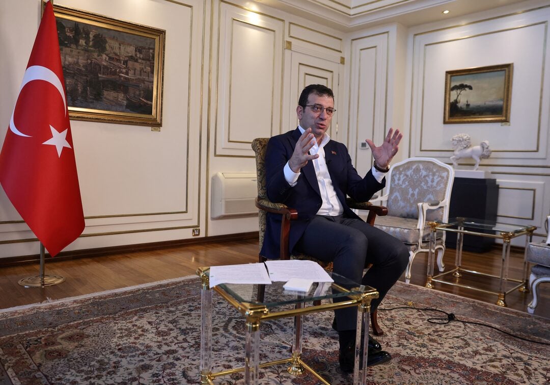 Εκρέμ Ιμάμογλου: Ο πολιτικός που αποκάλυψε τον φόβο του Ερντογάν για το μέλλον του – Το χρονικό της σύλληψης του δημάρχου Κωνσταντινούπολης 19 Εκρέμ Ιμάμογλου: Ο πολιτικός που αποκάλυψε τον φόβο του Ερντογάν για το μέλλον του – Το χρονικό της σύλληψης του δημάρχου Κωνσταντινούπολης