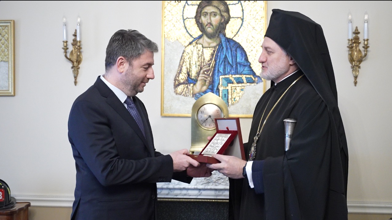 Ανδρουλάκης σε Αρχιεπίσκοπο Αμερικής: «Σας συγχαίρω που θέσατε το ζήτημα της δίκαιης επίλυσης του Κυπριακού στον νέο πρόεδρο των ΗΠΑ»