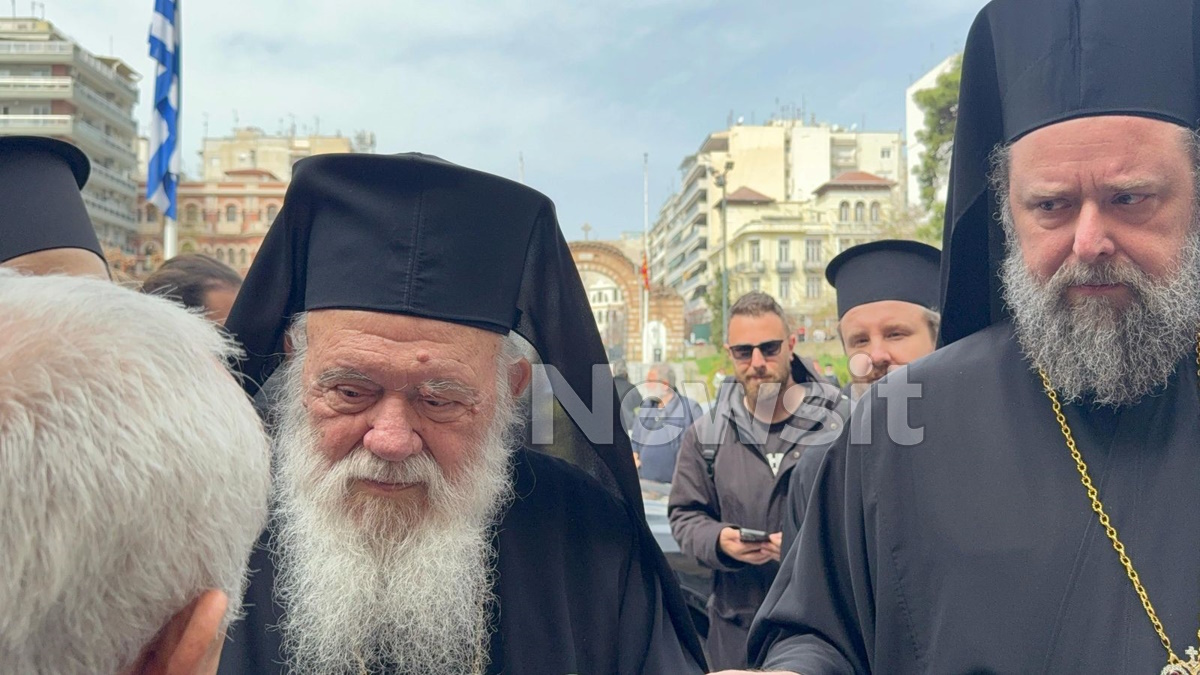 Μητροπολίτης πρώην Θεσσαλονίκης Άνθιμος: Το ύστατο «χαίρε» στον αείμνηστο ποιμενάρχη της πόλης 9 Ταφή Μητροπολίτη πρώην Θεσσαλονίκης Άνθιμου