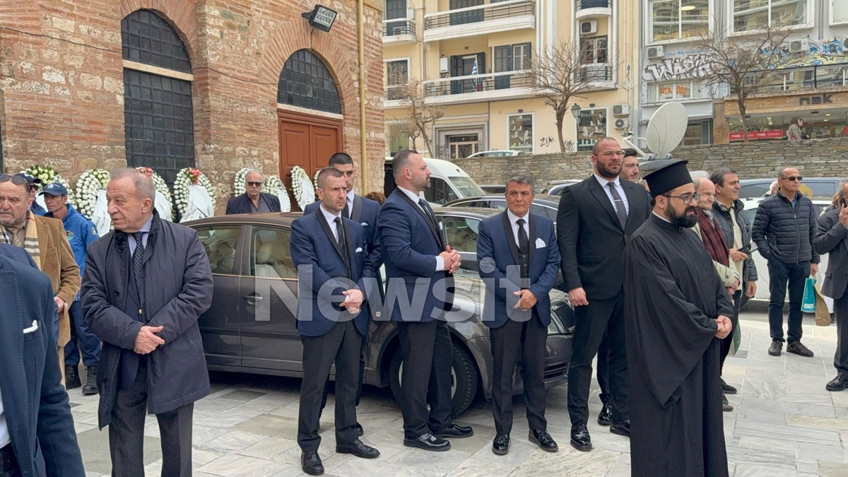 Μητροπολίτης πρώην Θεσσαλονίκης Άνθιμος: Το ύστατο «χαίρε» στον αείμνηστο ποιμενάρχη της πόλης 8 Ταφή Μητροπολίτη πρώην Θεσσαλονίκης Άνθιμου