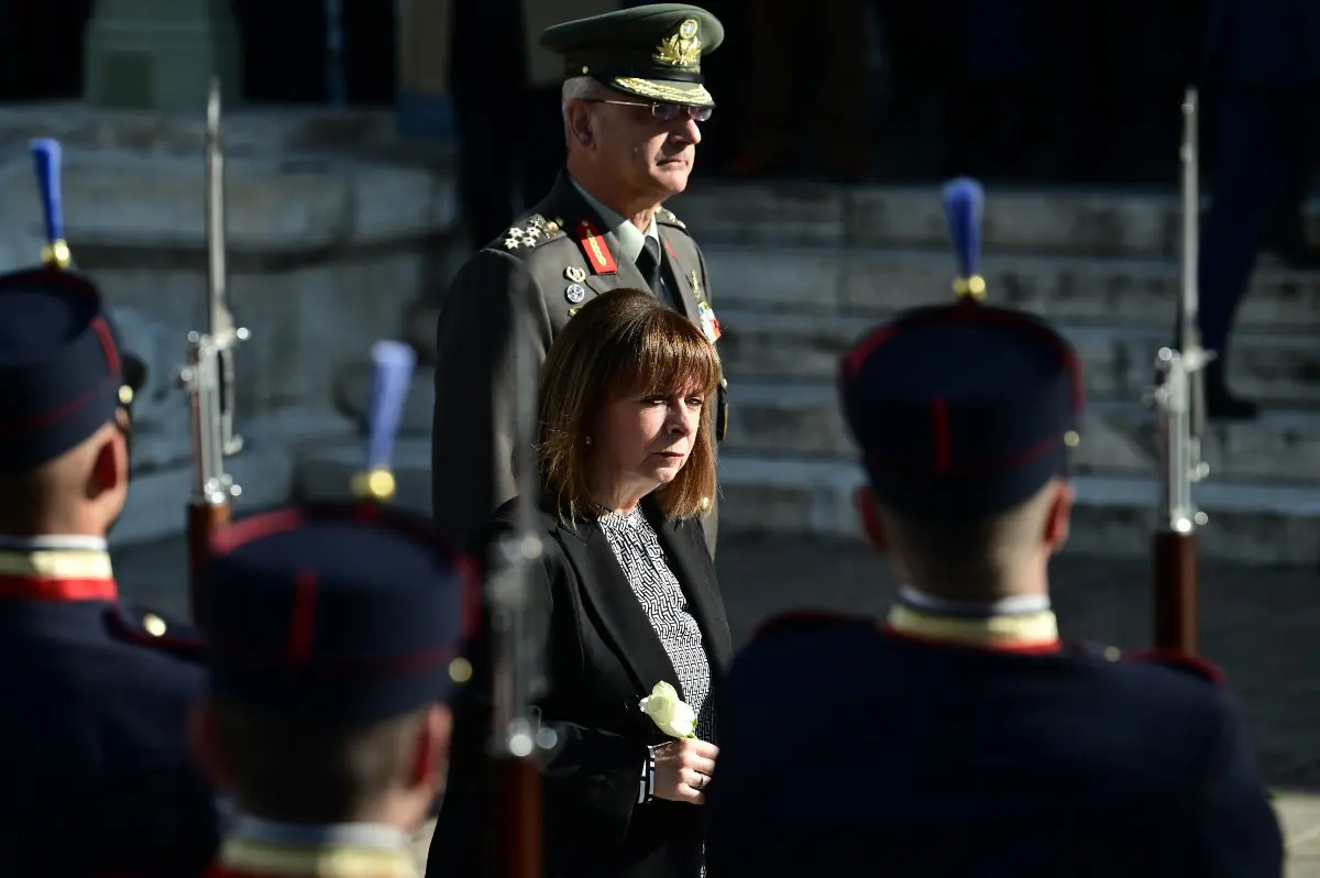 Κατερίνα Σακελλαροπούλου: Σπάζοντας τα στερεότυπα – Η πρώτη γυναίκα πρόεδρος της Ελλάδας 7 Η Κατερίνα Σακελλαροπούλου