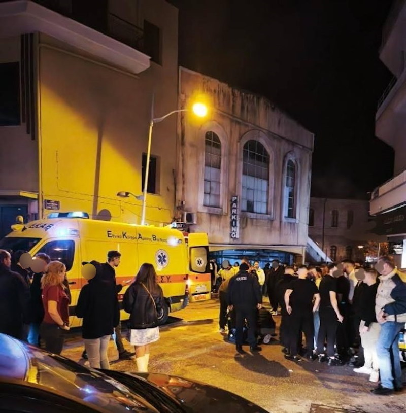 Κοζάνη: Συμπλοκή νεαρών στο κέντρο της πόλης – Ένας μεταφέρθηκε αιμόφυρτος στο νοσοκομείο 2 Το σημείο της συμπλοκής στην Κοζάνη