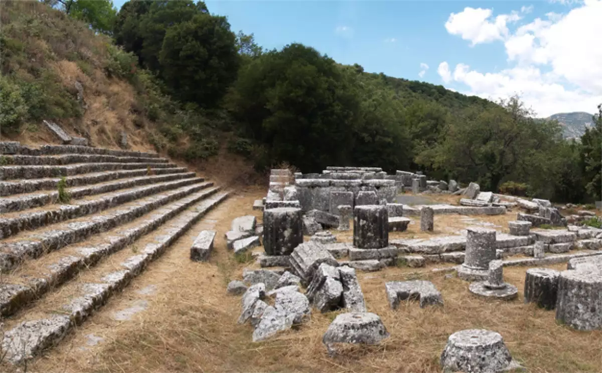 Η πρώτη πόλη που χτίστηκε στον κόσμο είναι… ελληνική και βρίσκεται στην Πελοπόννησο! (φωτο – βίντεο)