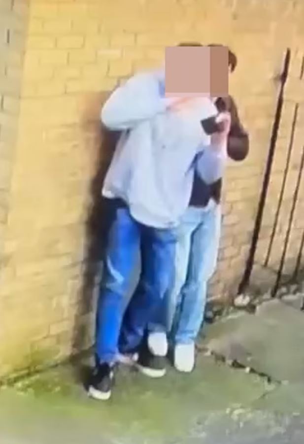 Βίντεο: Αμαξάς… μαστίγωσε πελάτες που έφυγαν χωρίς να πληρώσουν – Έντονες αντιδράσεις στο διαδίκτυο 4 ΜΑΣΤΙΓΙΟ