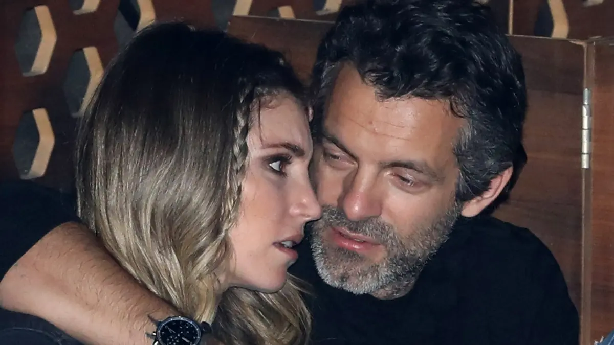 Αθηνά Οικονομάκου – Φίλιππος Μιχόπουλος: Όλη η αλήθεια για τις σχέσεις τους μετά το εξώδικο 8 Η Αθηνά Οικονομάκου και ο Φίλιππος Μιχόπουλος αγκαλιά σε παλιά έξοδό τους